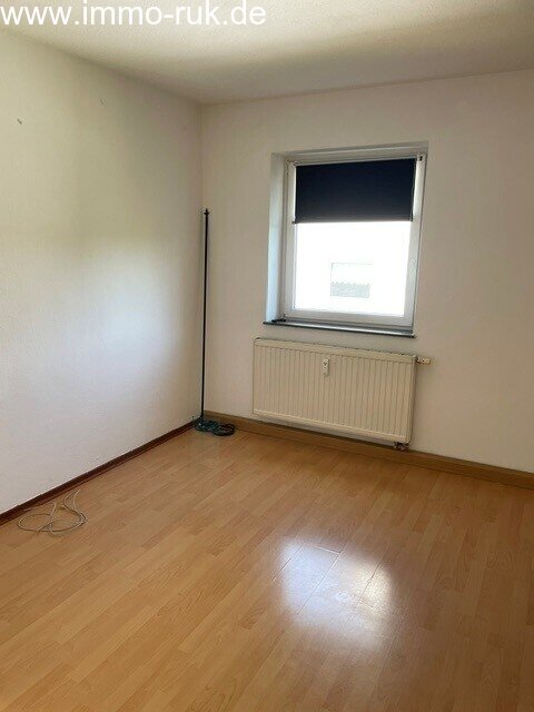 Contwig: Schöne Wohnung im DG - 2 Zimmer, Küche, Bad Contwig: Schöne Wohnung im DG - 2 Zimmer, Küche, Bad