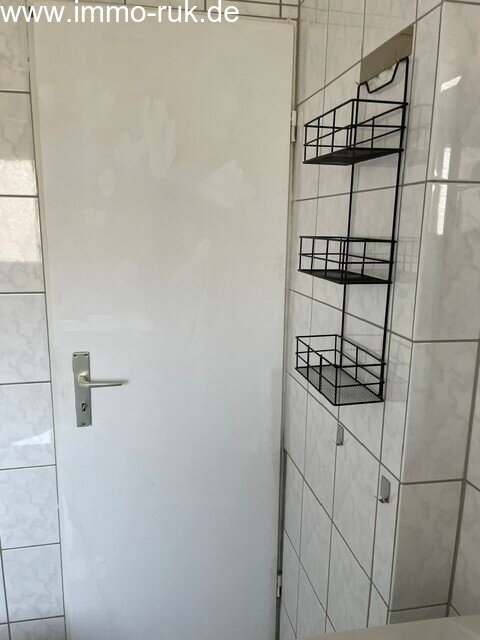 Schöne Wohnung im DG - 2 Zimmer, Küche, Bad 