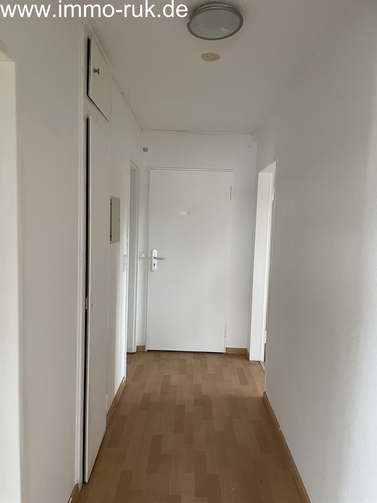 Contwig: Schöne Wohnung im DG - 2 Zimmer, Küche, Bad Contwig: Schöne Wohnung im DG - 2 Zimmer, Küche, Bad