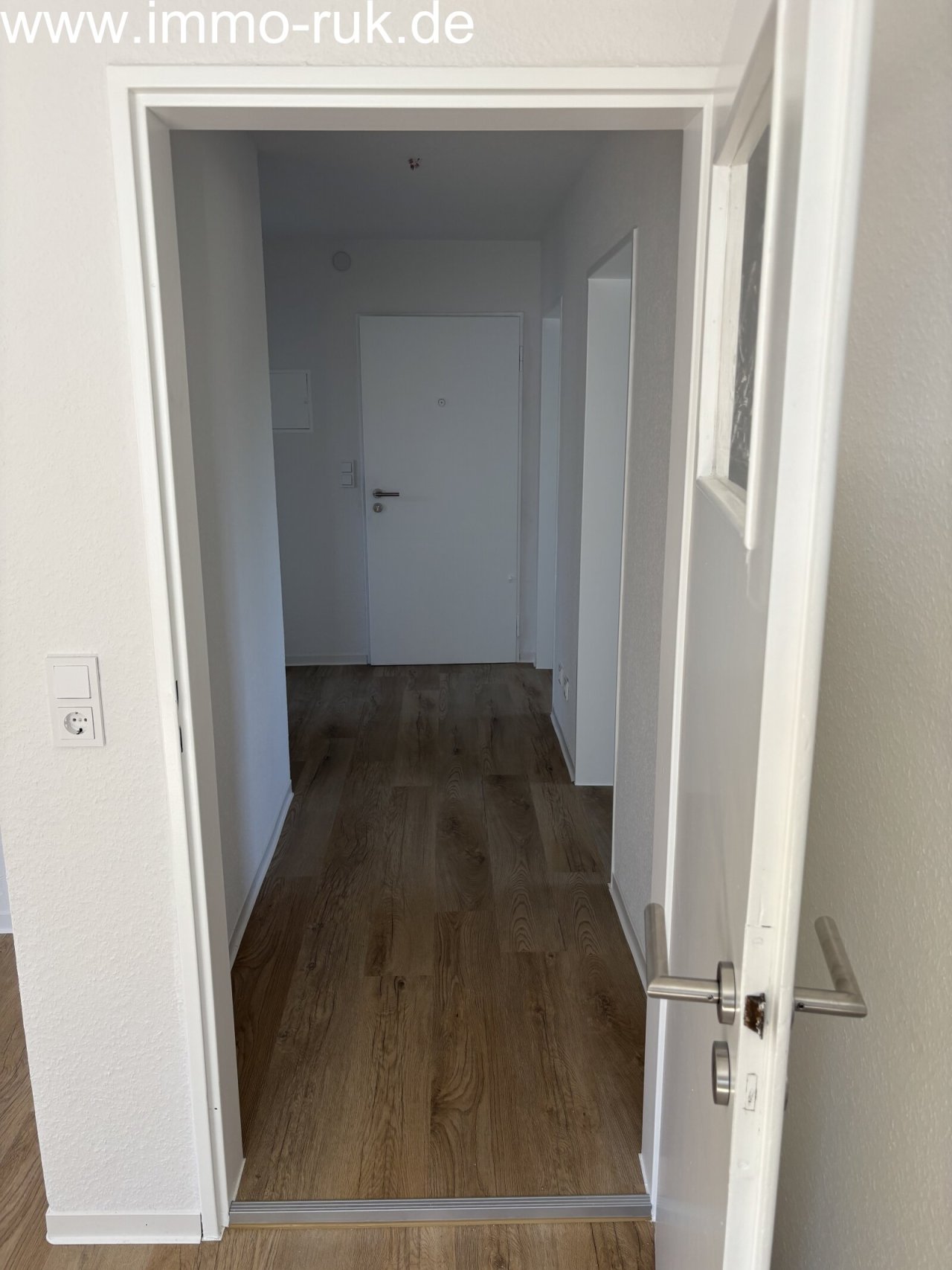Flur mit Eingangsbereich